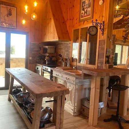 Oleron Piscine 5 * 圣特罗让莱班