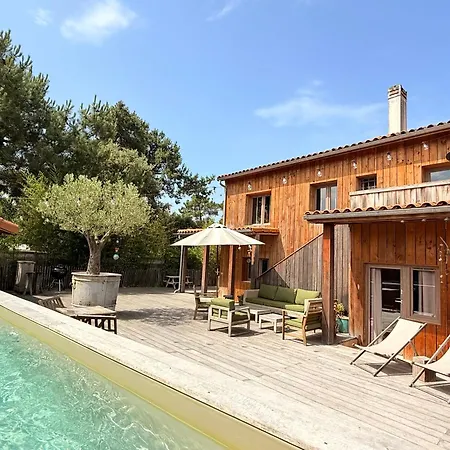 Oleron Piscine 5 别墅